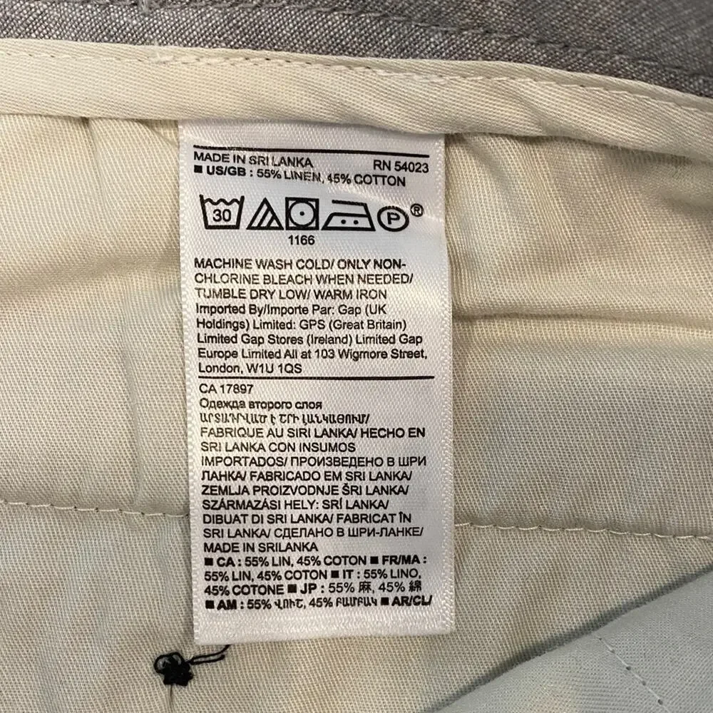 Banana Republic Gray Flat Front Aiden Shorts - 33